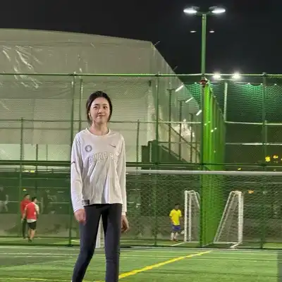 傅静